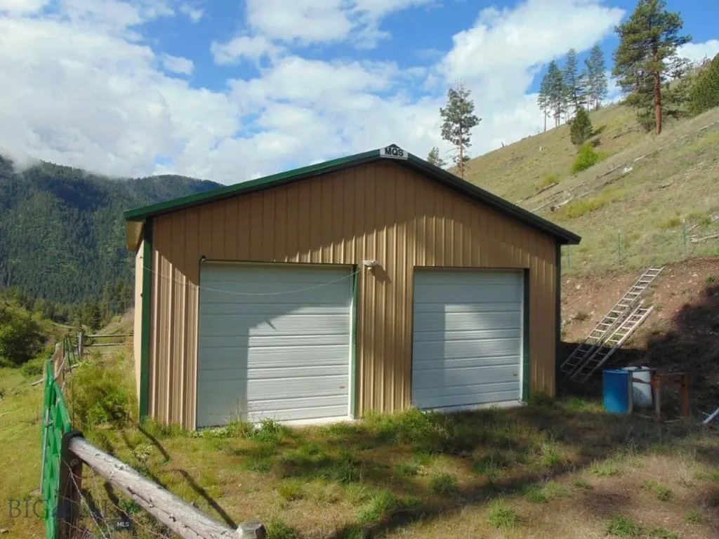 27235 Lazy Springs Road Clinton MT 59825