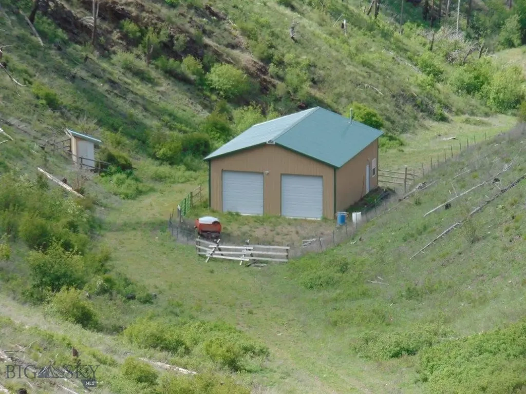 27235 Lazy Springs Road Clinton MT 59825