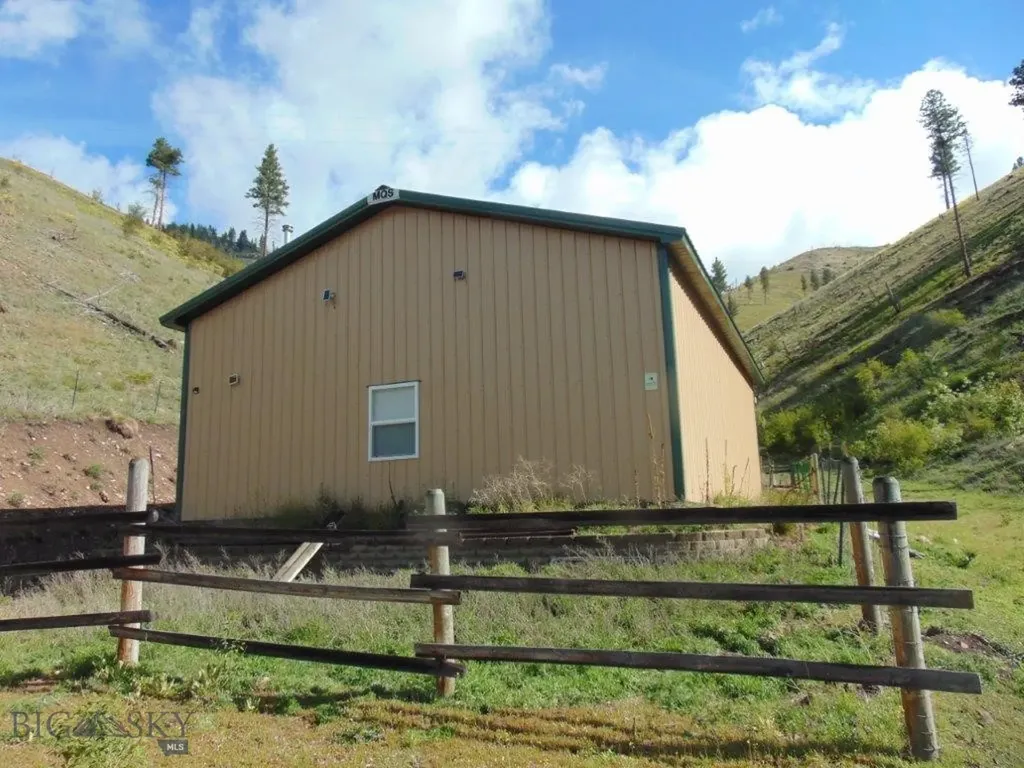 27235 Lazy Springs Road Clinton MT 59825