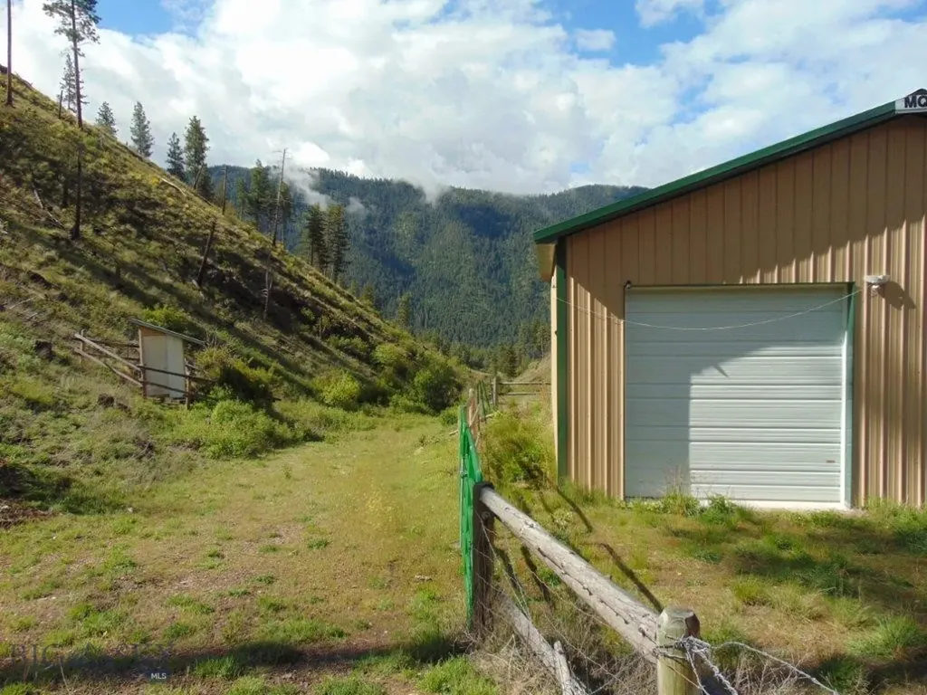 27235 Lazy Springs Road Clinton MT 59825