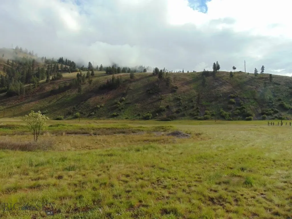 27235 Lazy Springs Road Clinton MT 59825