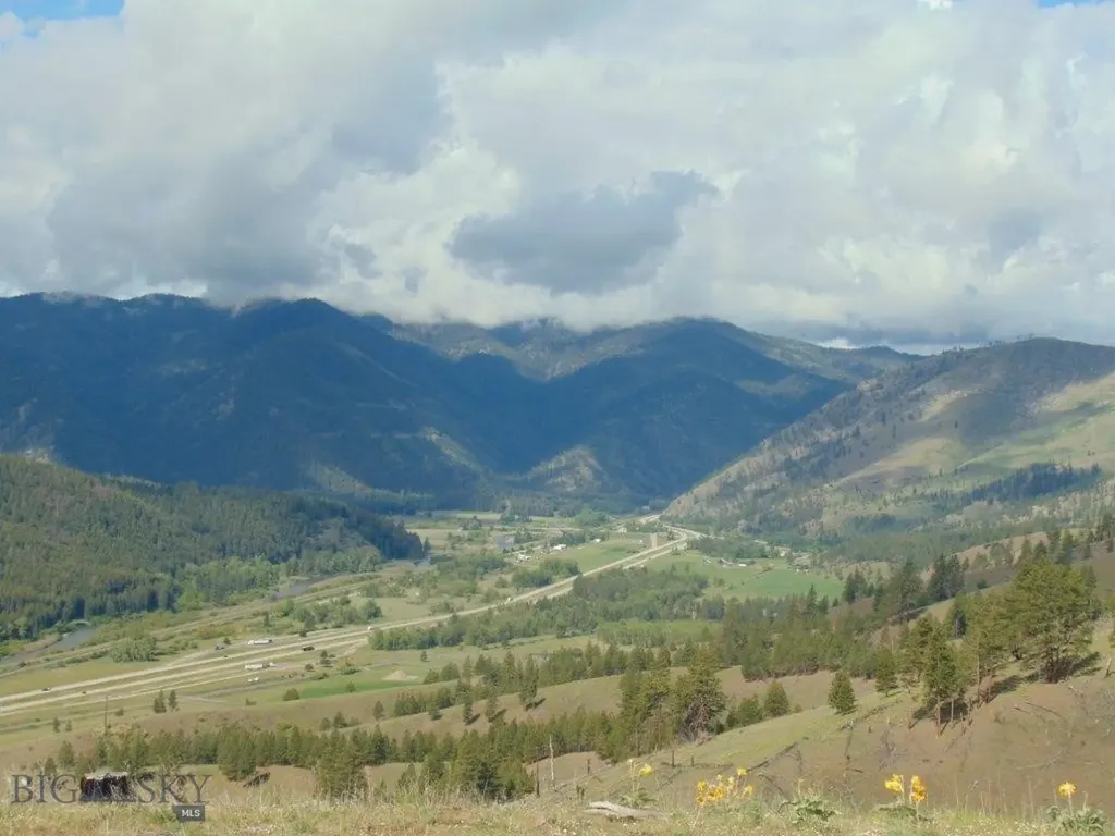 27235 Lazy Springs Road Clinton MT 59825