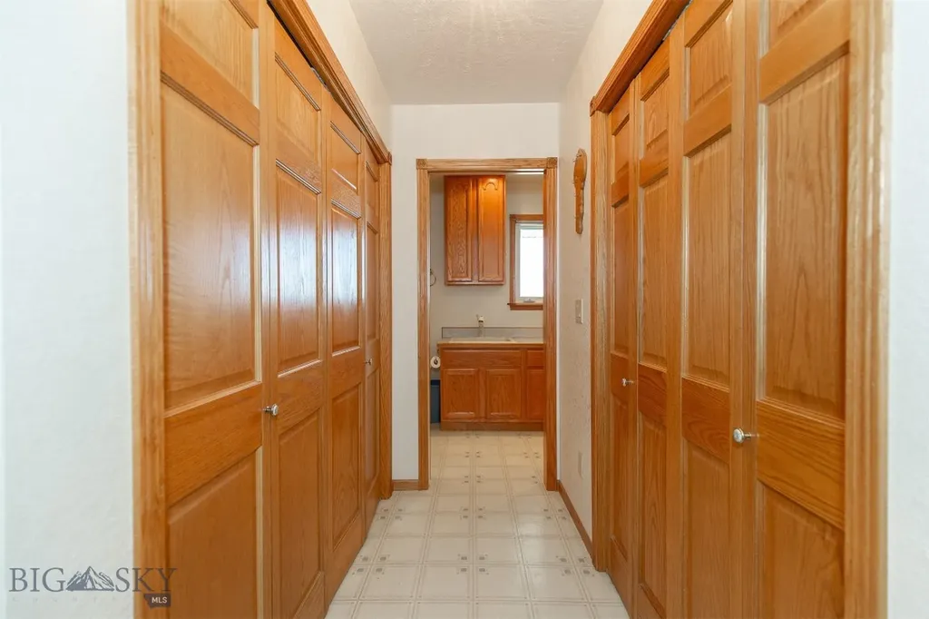 507 E Poppleton Sheridan MT 59749