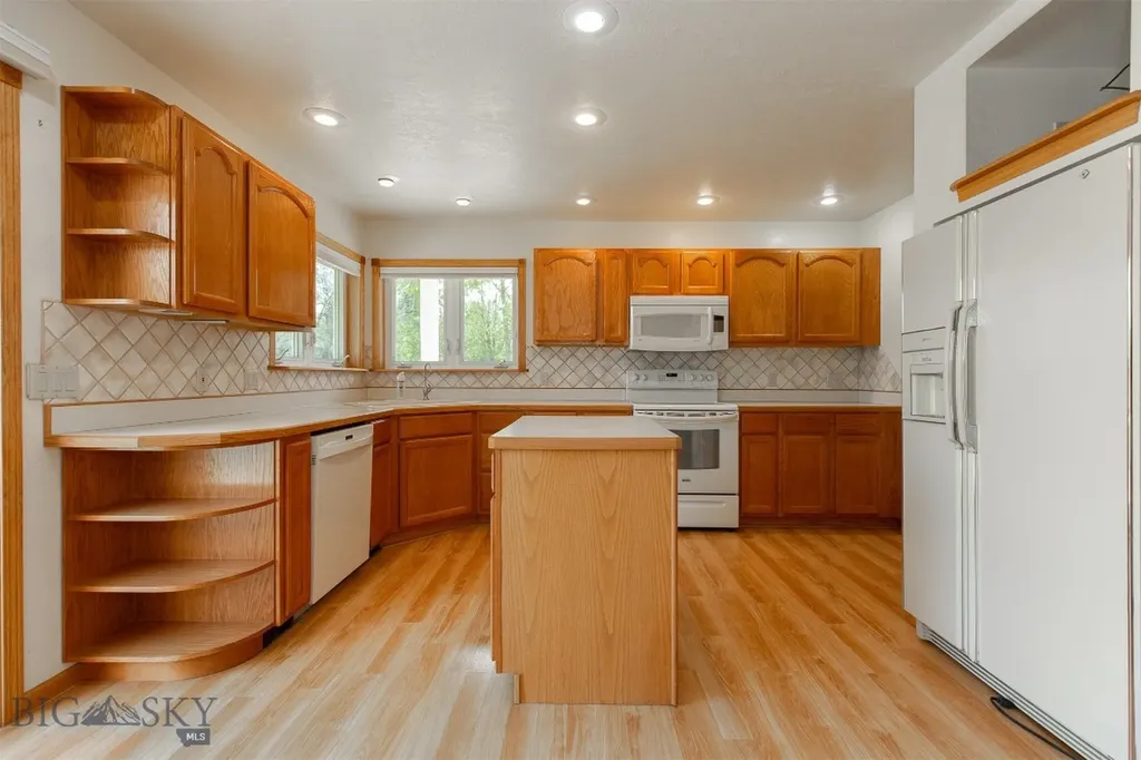 507 E Poppleton Sheridan MT 59749