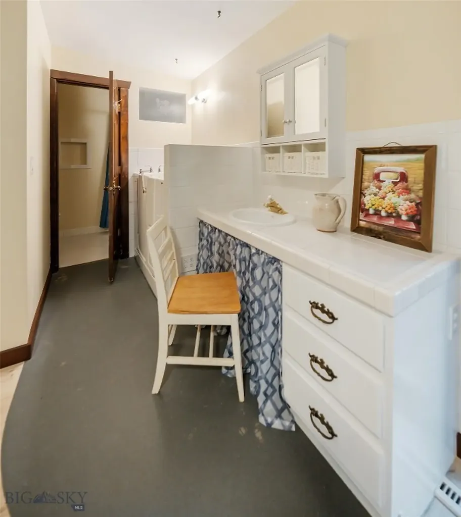 5041 S 3rd Avenue Bozeman MT 59715