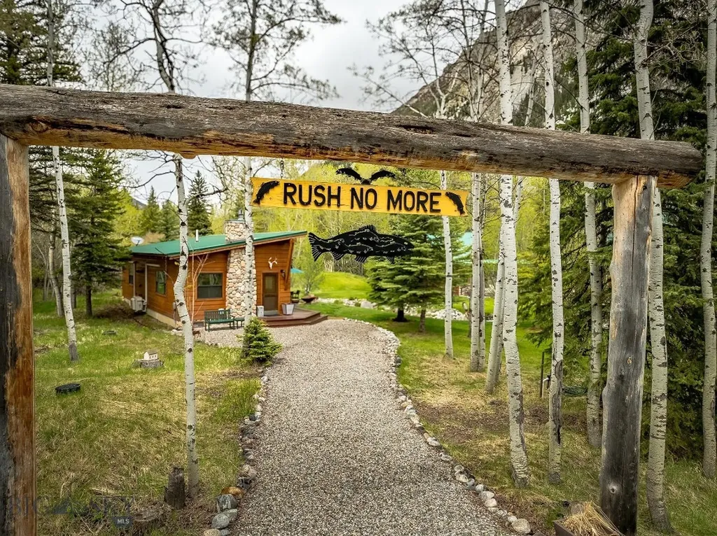 23 And 24 Moose Haven Loop Mcleod MT 59052
