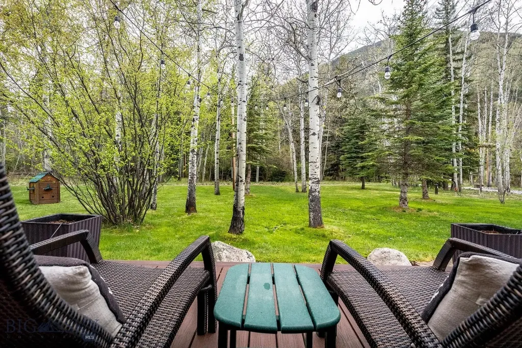 23 And 24 Moose Haven Loop Mcleod MT 59052