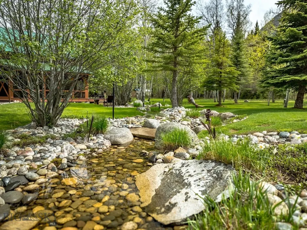 23 And 24 Moose Haven Loop Mcleod MT 59052