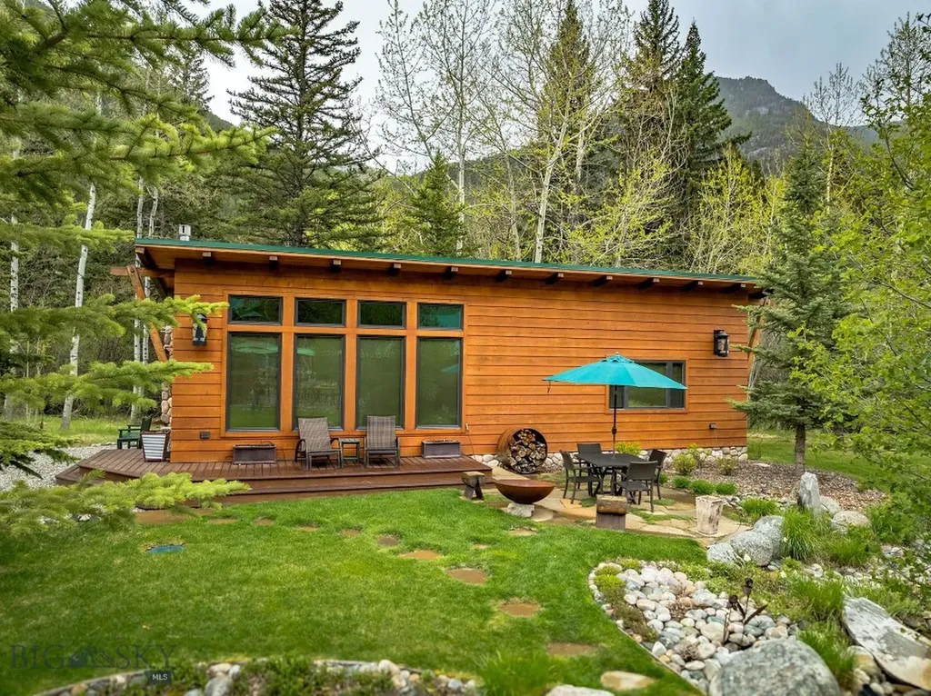 23 And 24 Moose Haven Loop Mcleod MT 59052