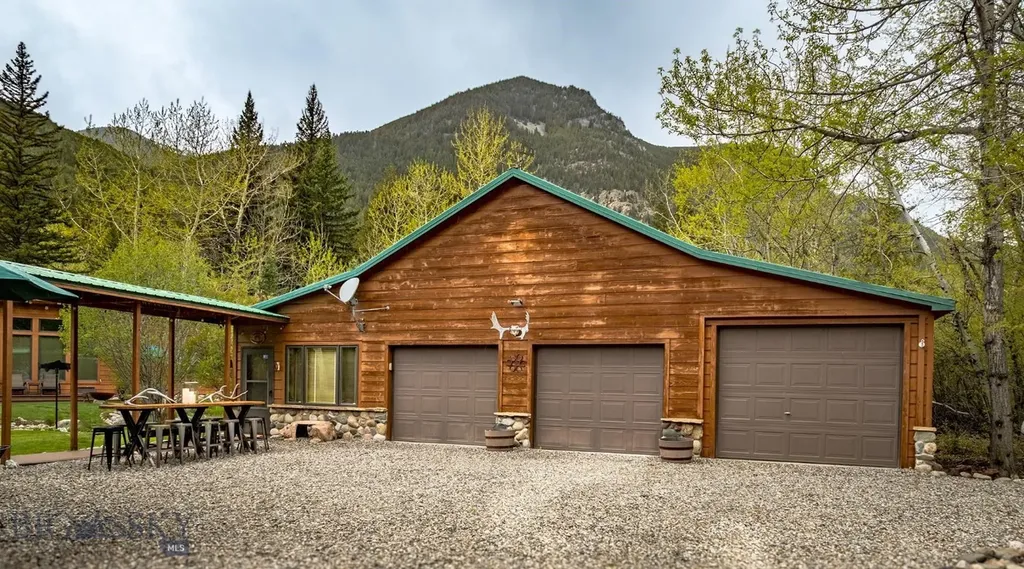 23 And 24 Moose Haven Loop Mcleod MT 59052