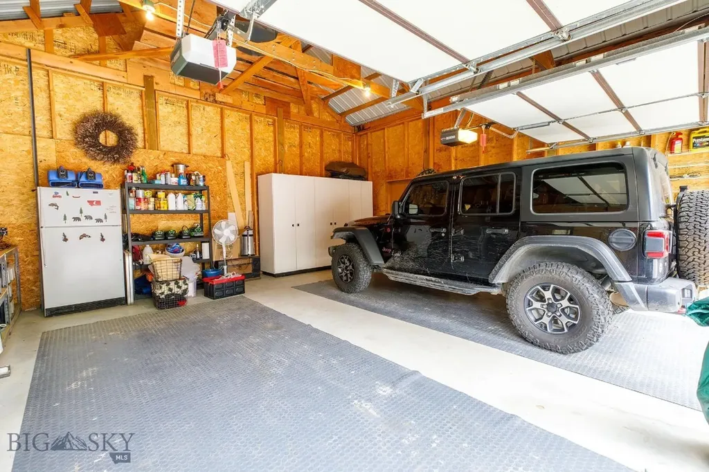 23 And 24 Moose Haven Loop Mcleod MT 59052