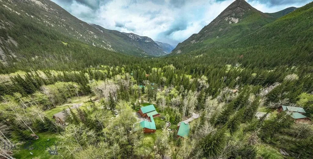 23 And 24 Moose Haven Loop Mcleod MT 59052