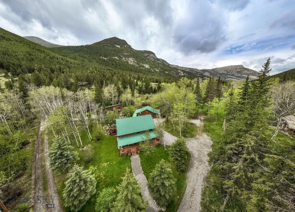 23 And 24 Moose Haven Loop Mcleod MT 59052