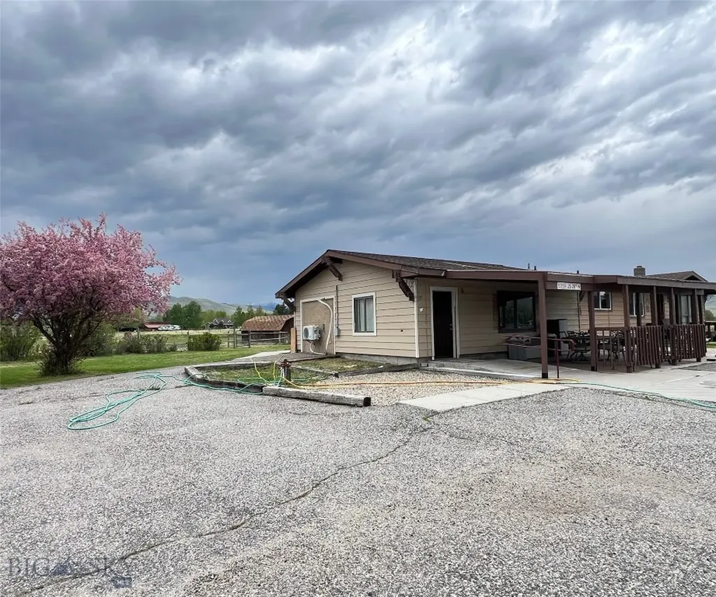 5559 287 N Highway 287 Highway Mcallister MT 59740
