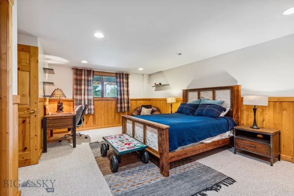 238 Great Gray Hollow Gallatin Gateway MT 59730