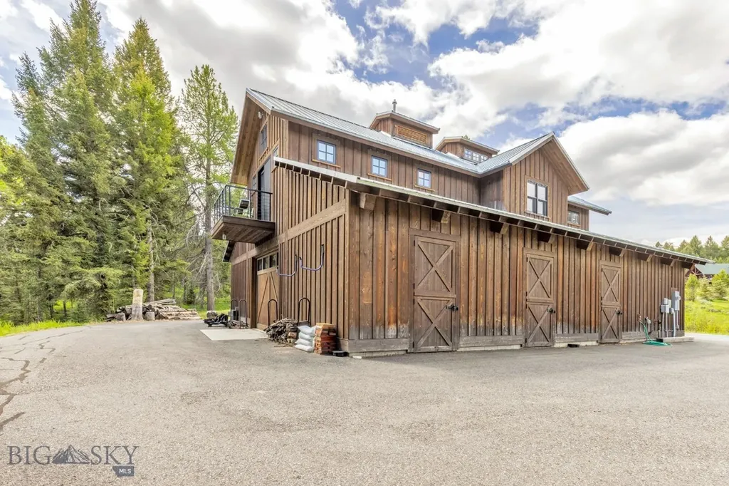 238 Great Gray Hollow Gallatin Gateway MT 59730