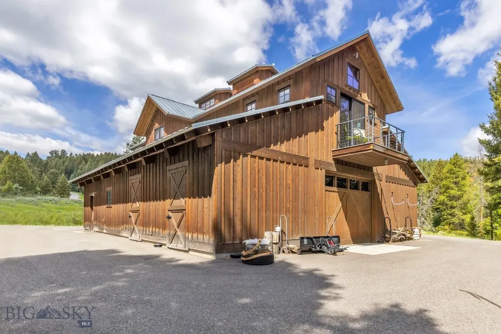 238 Great Gray Hollow Gallatin Gateway MT 59730