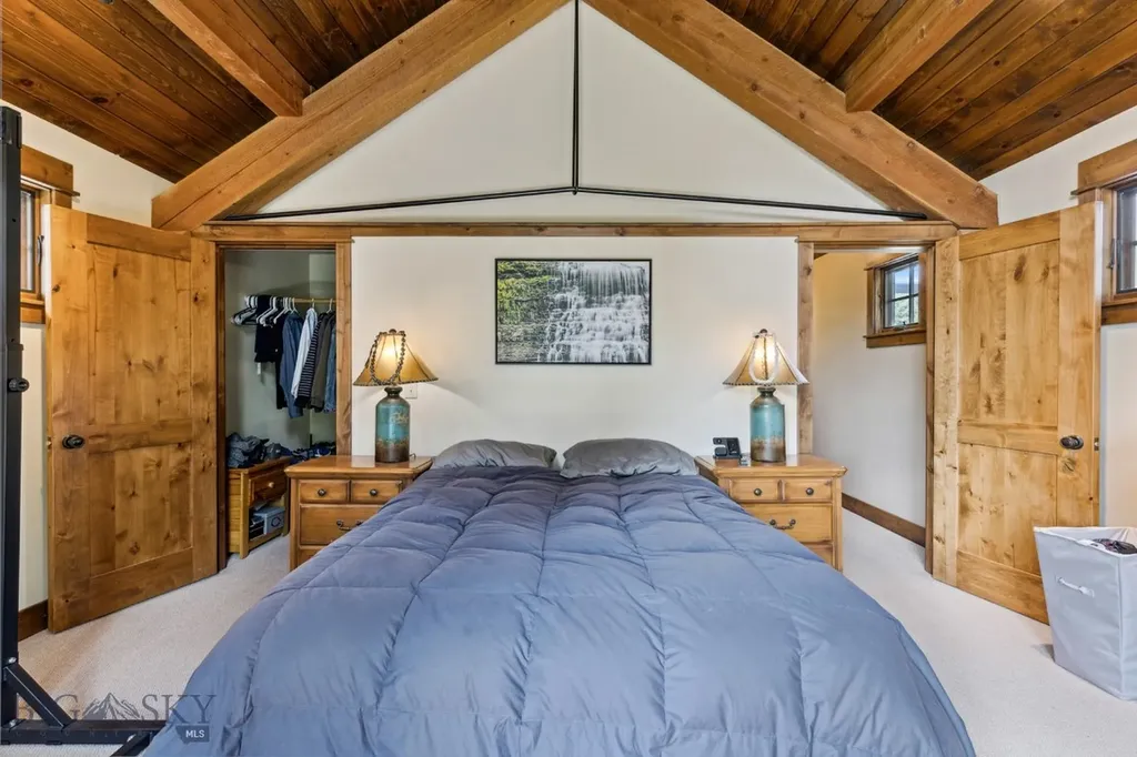 238 Great Gray Hollow Gallatin Gateway MT 59730