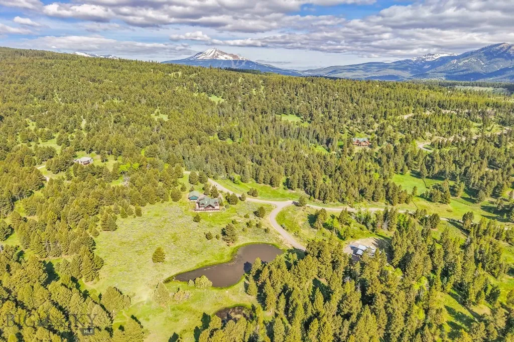 238 Great Gray Hollow Gallatin Gateway MT 59730