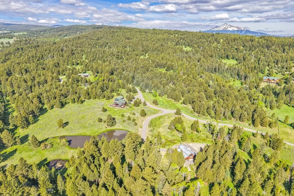238 Great Gray Hollow Gallatin Gateway MT 59730