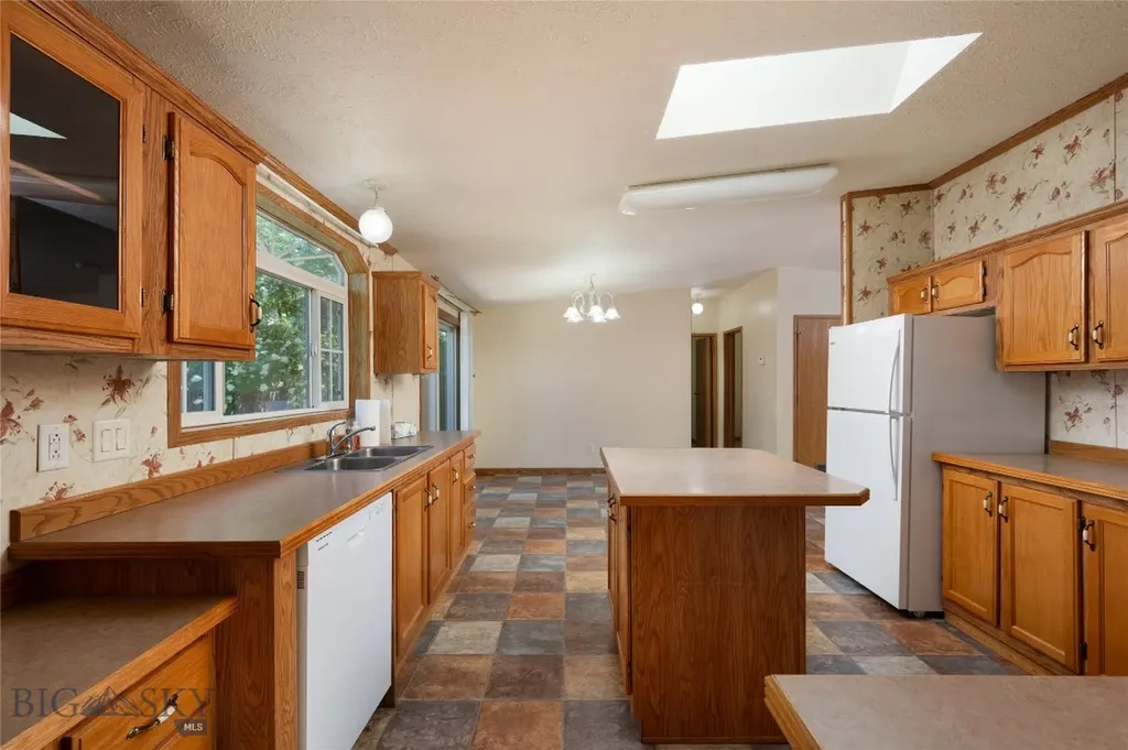 148 Green Tree Belgrade MT 59714