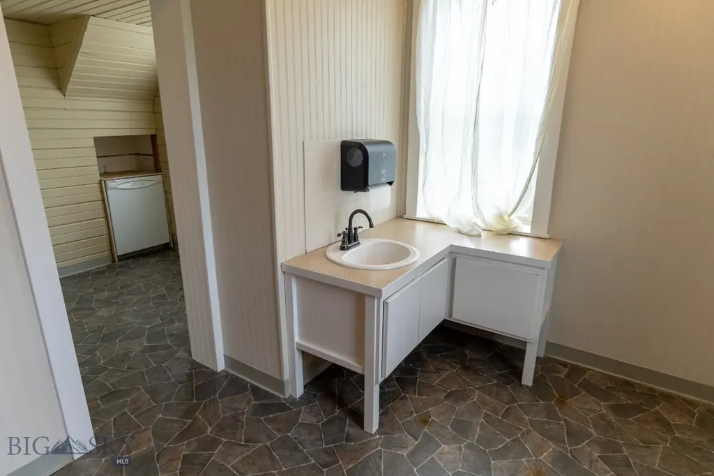 3 Microwave Hill Road Montana City MT 59634