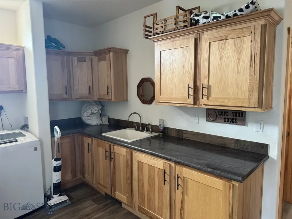 307 Howie Road Big Timber MT 59011