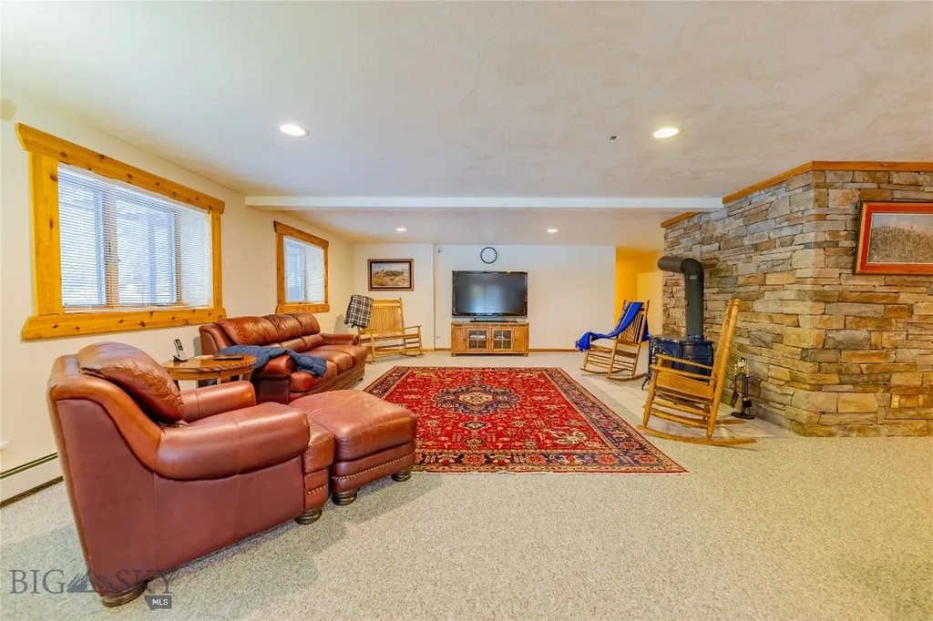 805 Georgetown Lake Road Anaconda MT 59711
