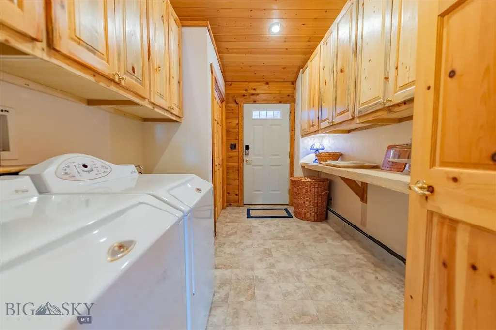 805 Georgetown Lake Road Anaconda MT 59711