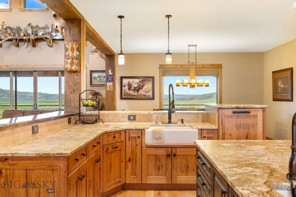 715 Bates Road Manhattan MT 59741