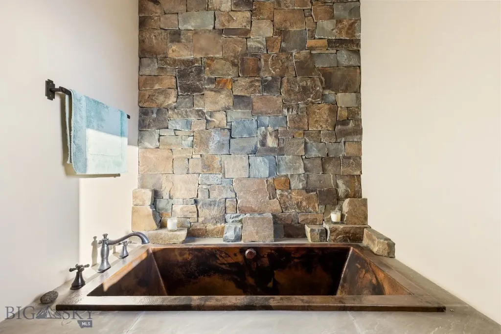 715 Bates Road Manhattan MT 59741