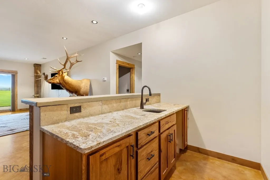 715 Bates Road Manhattan MT 59741