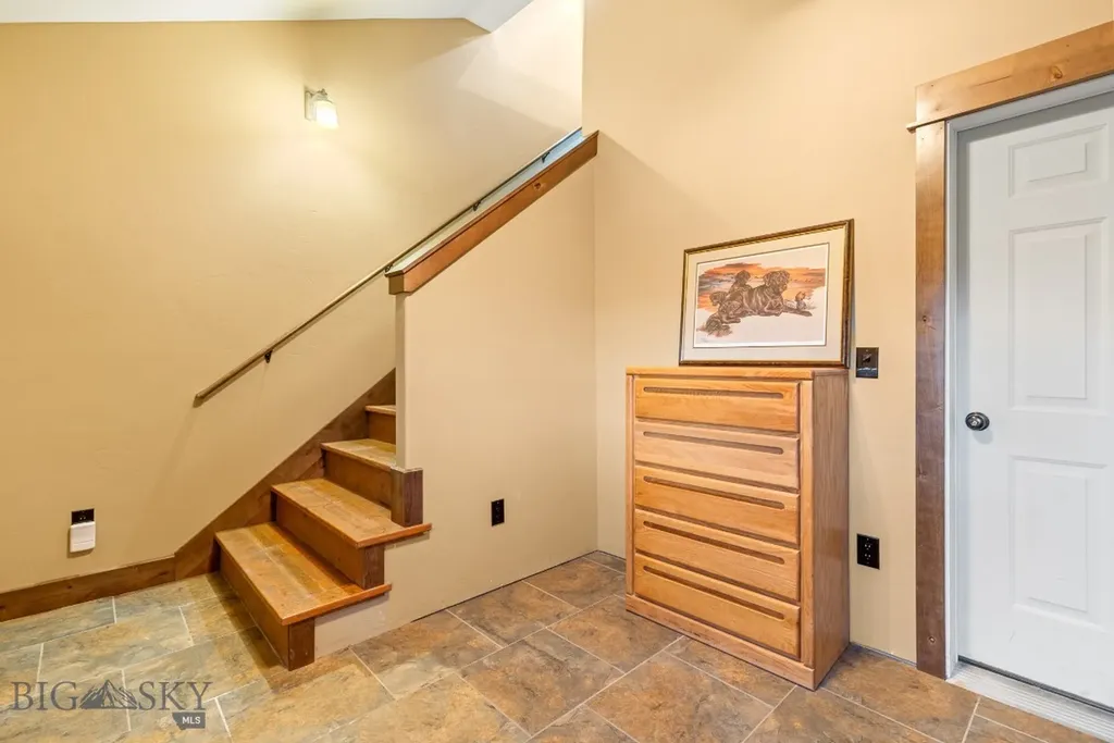 715 Bates Road Manhattan MT 59741