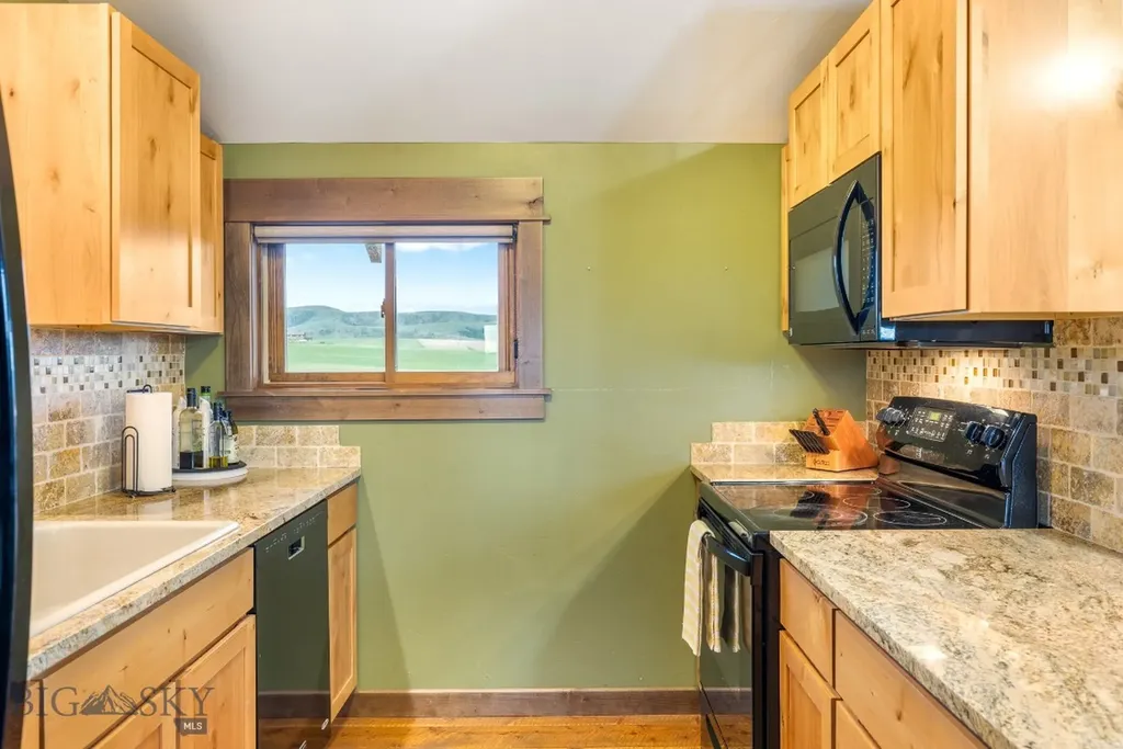 715 Bates Road Manhattan MT 59741
