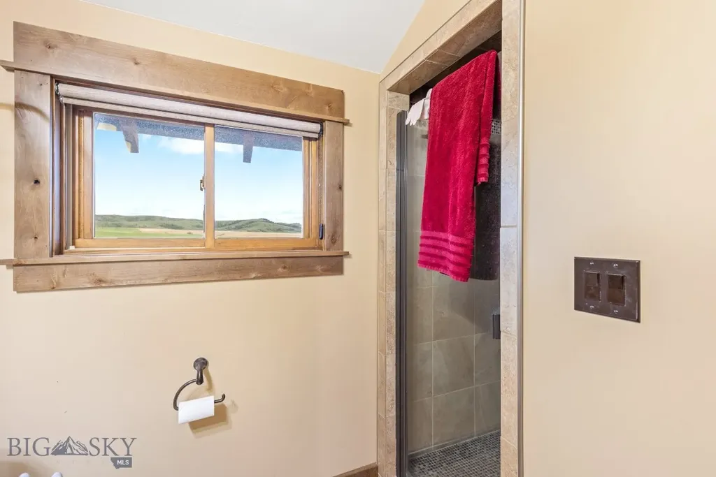 715 Bates Road Manhattan MT 59741