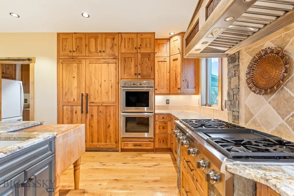 715 Bates Road Manhattan MT 59741