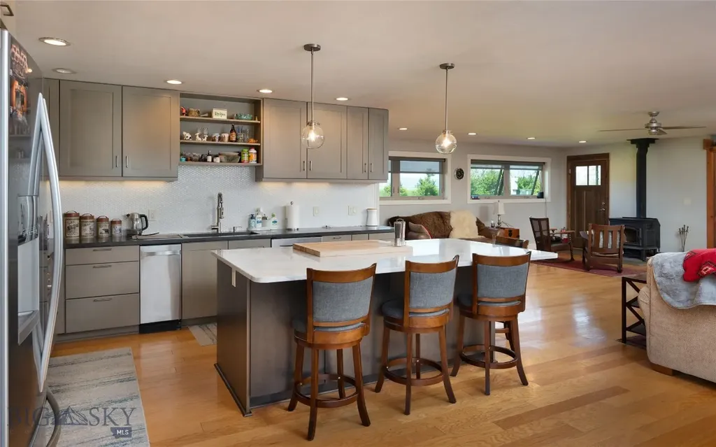107 Mayflower Road Whitehall MT 59759
