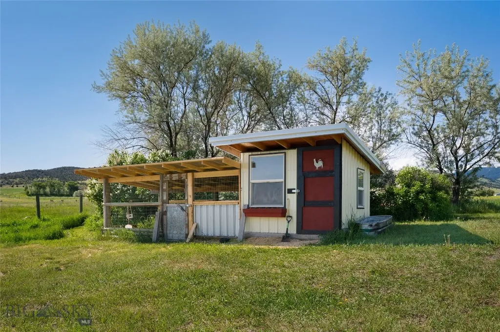 107 Mayflower Road Whitehall MT 59759