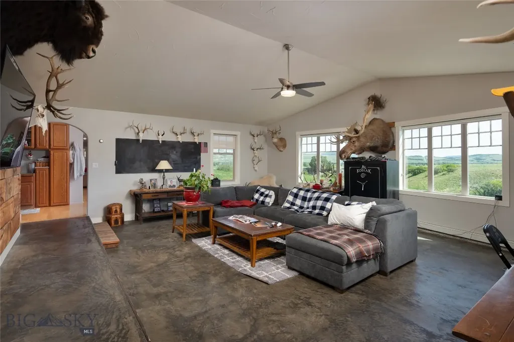 107 Mayflower Road Whitehall MT 59759