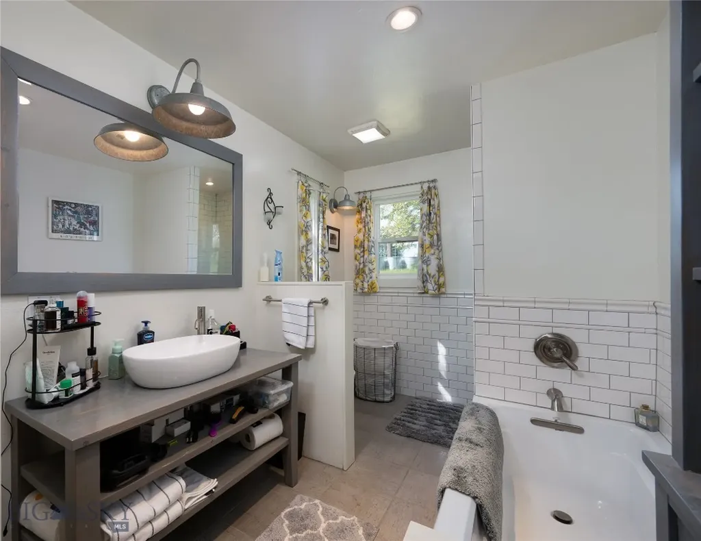 107 Mayflower Road Whitehall MT 59759