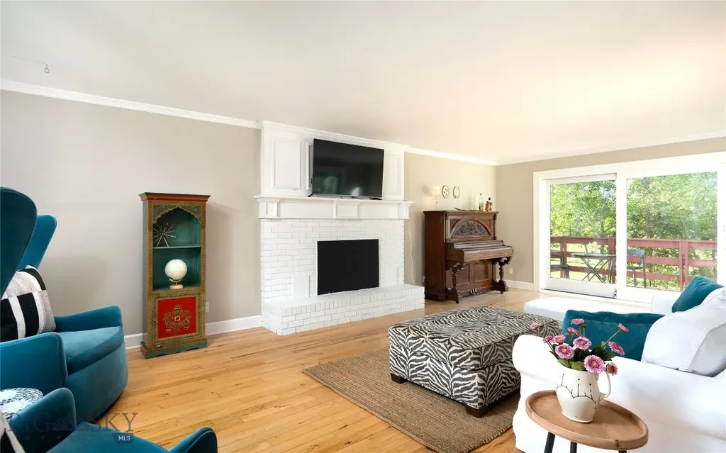 8373 Goldenstein Lane Bozeman MT 59715