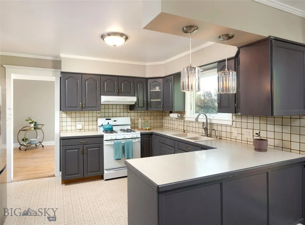 8373 Goldenstein Lane Bozeman MT 59715