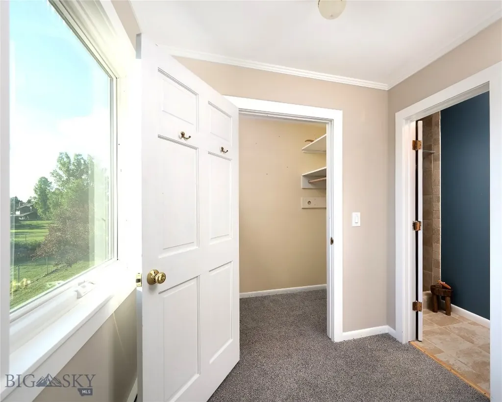 8373 Goldenstein Lane Bozeman MT 59715