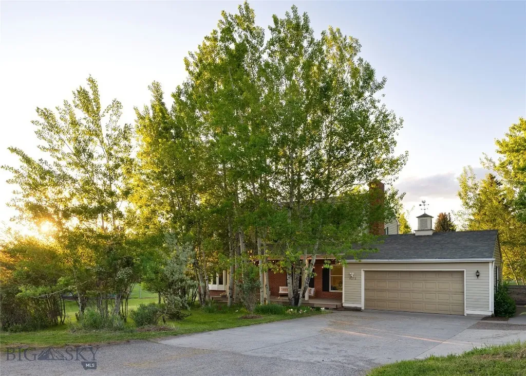8373 Goldenstein Lane Bozeman MT 59715