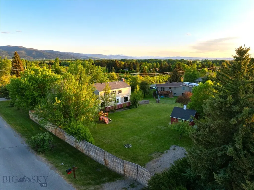 8373 Goldenstein Lane Bozeman MT 59715