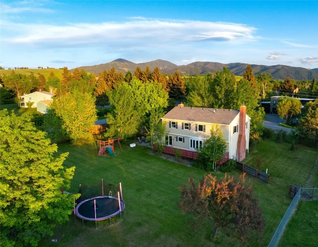 8373 Goldenstein Lane Bozeman MT 59715