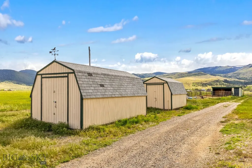 16 Hayfield Loop Trail Ennis MT 59729