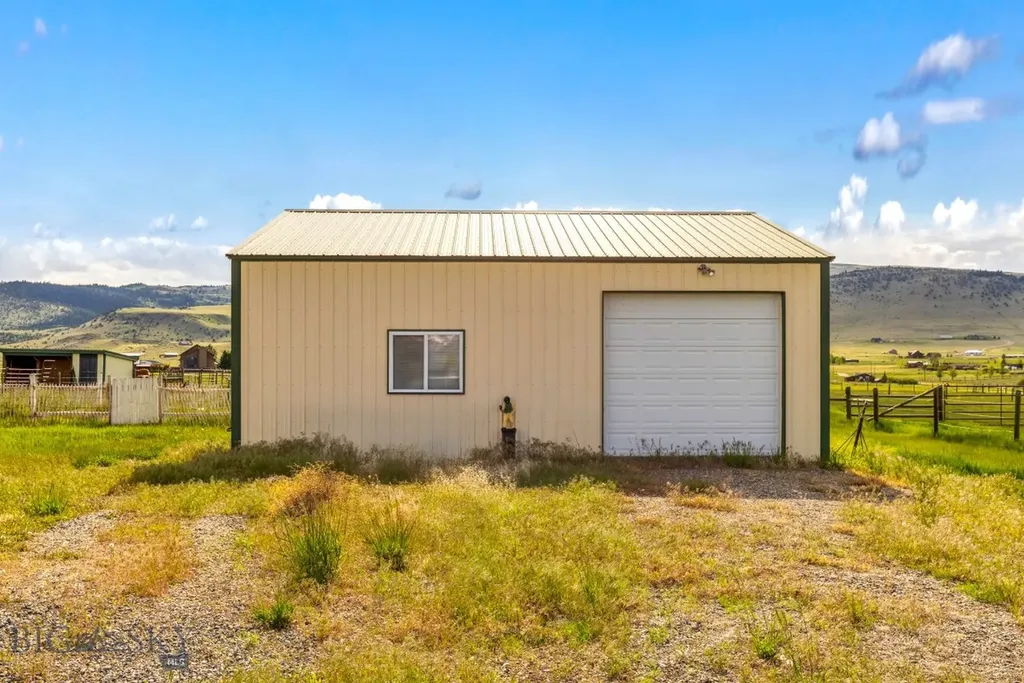 16 Hayfield Loop Trail Ennis MT 59729