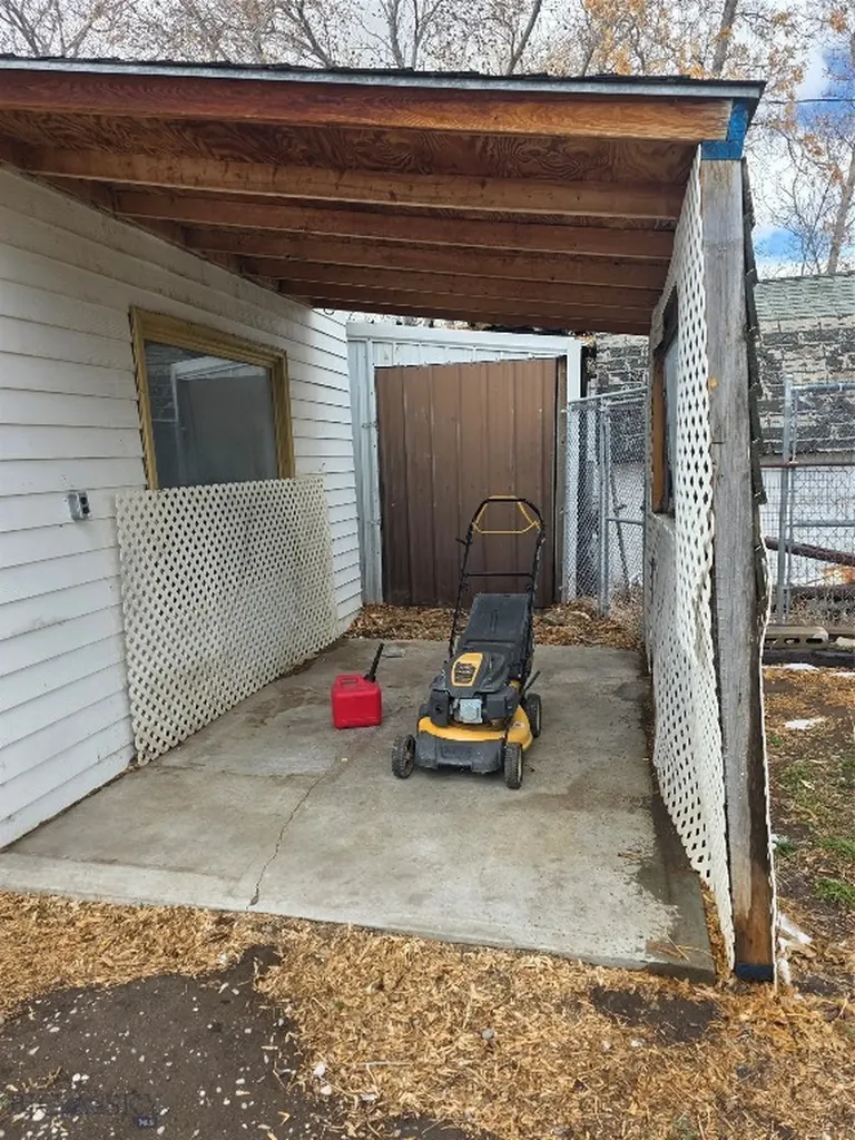 652 Kentucky Dillon MT 59725