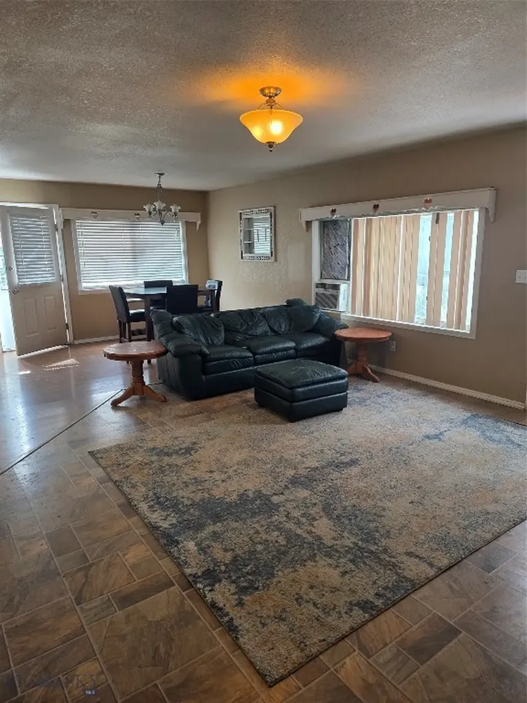 652 Kentucky Dillon MT 59725